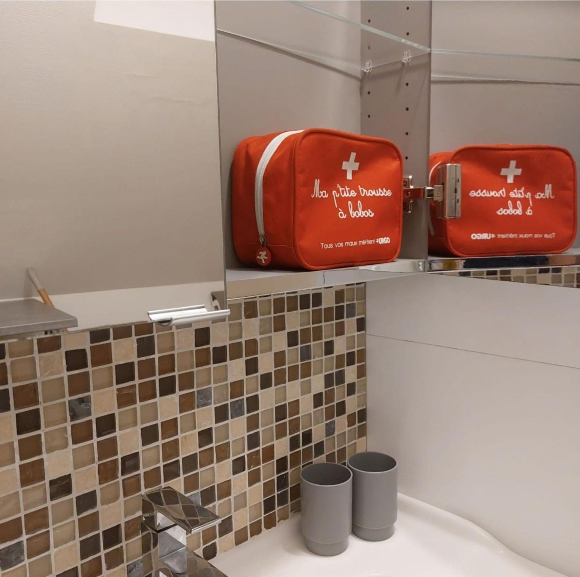 logement campagnard charmant, fonctionnel, cour privée avec WiFi Tauxigny Exterior foto