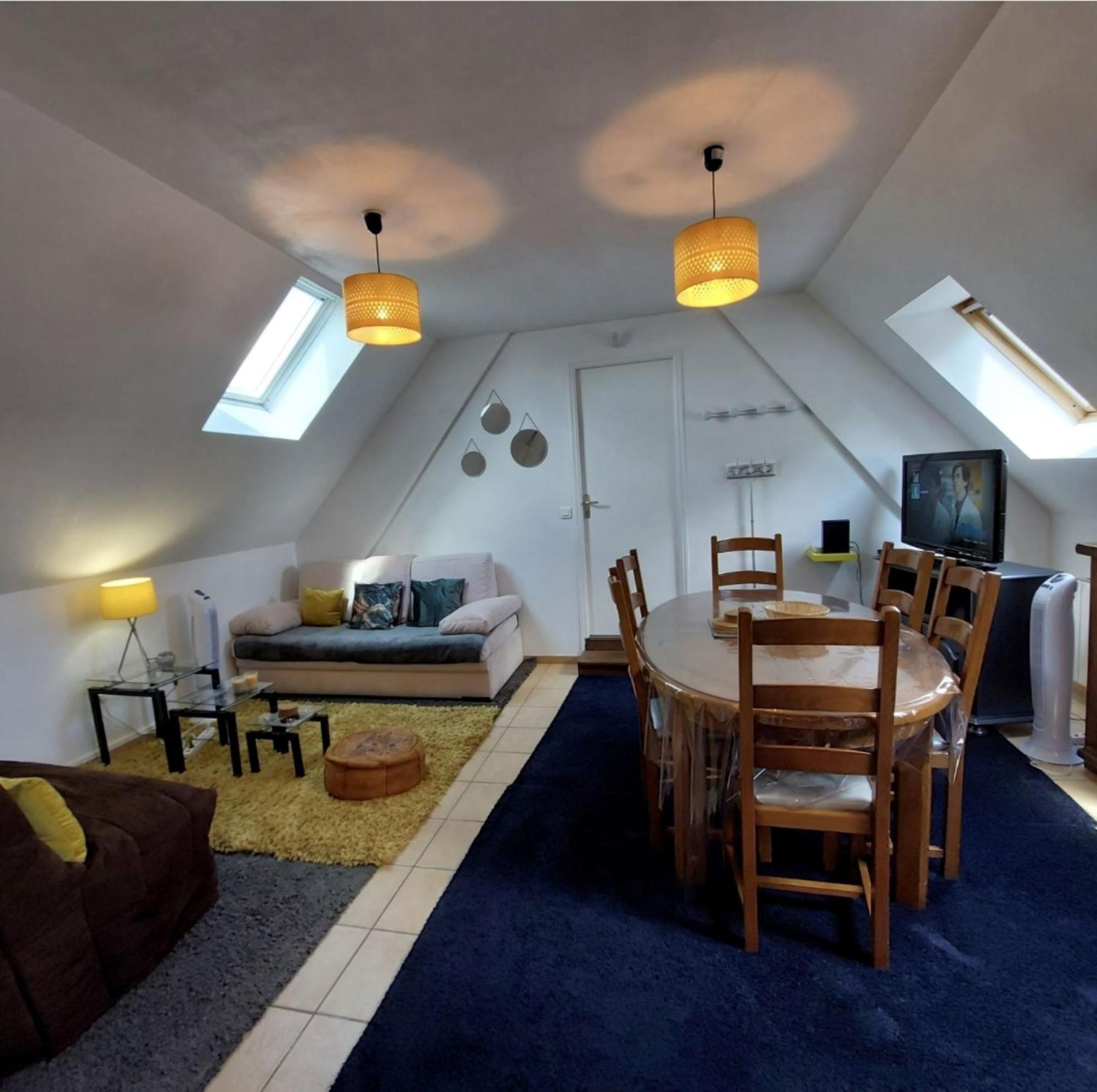 logement campagnard charmant, fonctionnel, cour privée avec WiFi Tauxigny Exterior foto