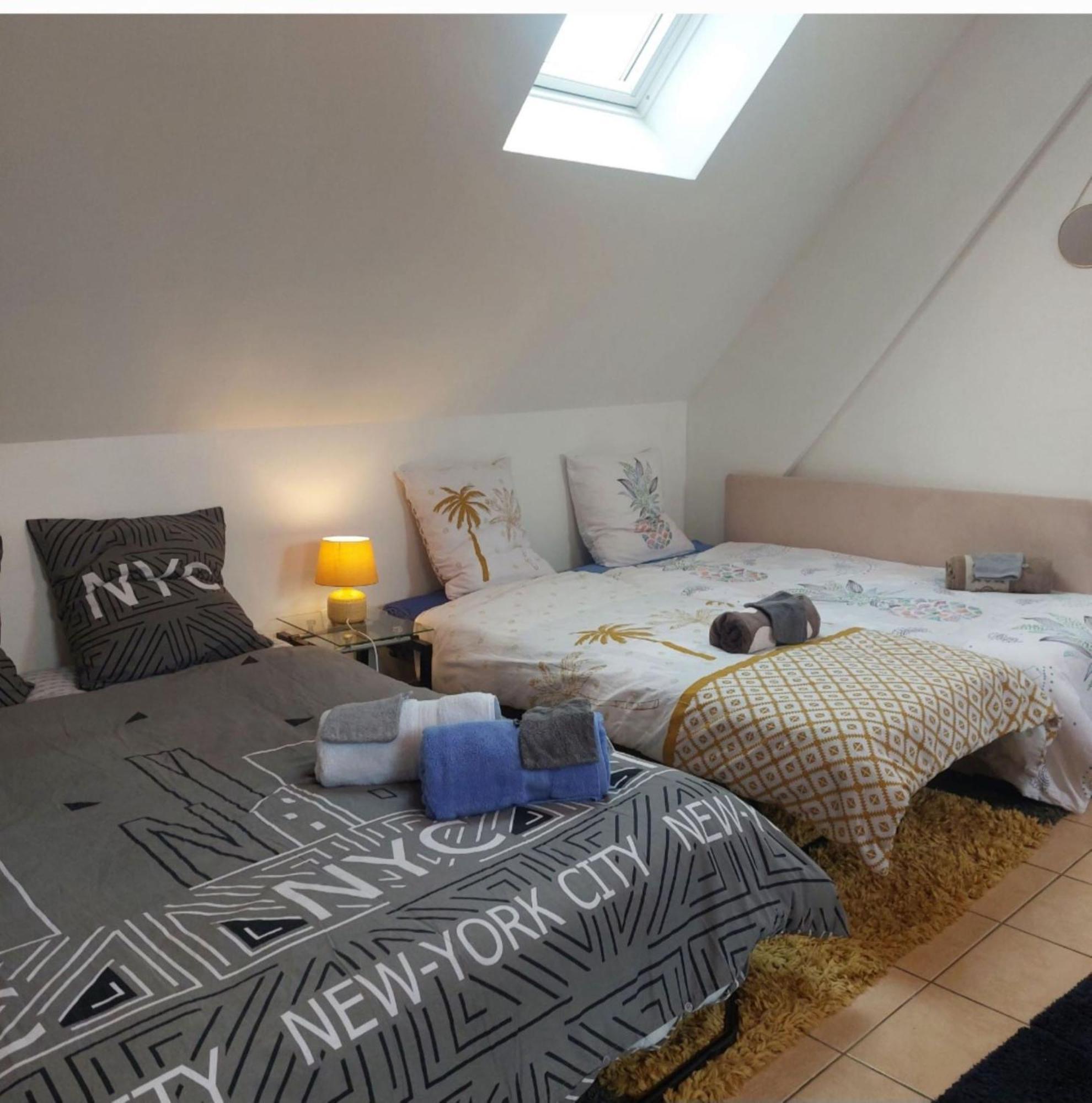 logement campagnard charmant, fonctionnel, cour privée avec WiFi Tauxigny Exterior foto