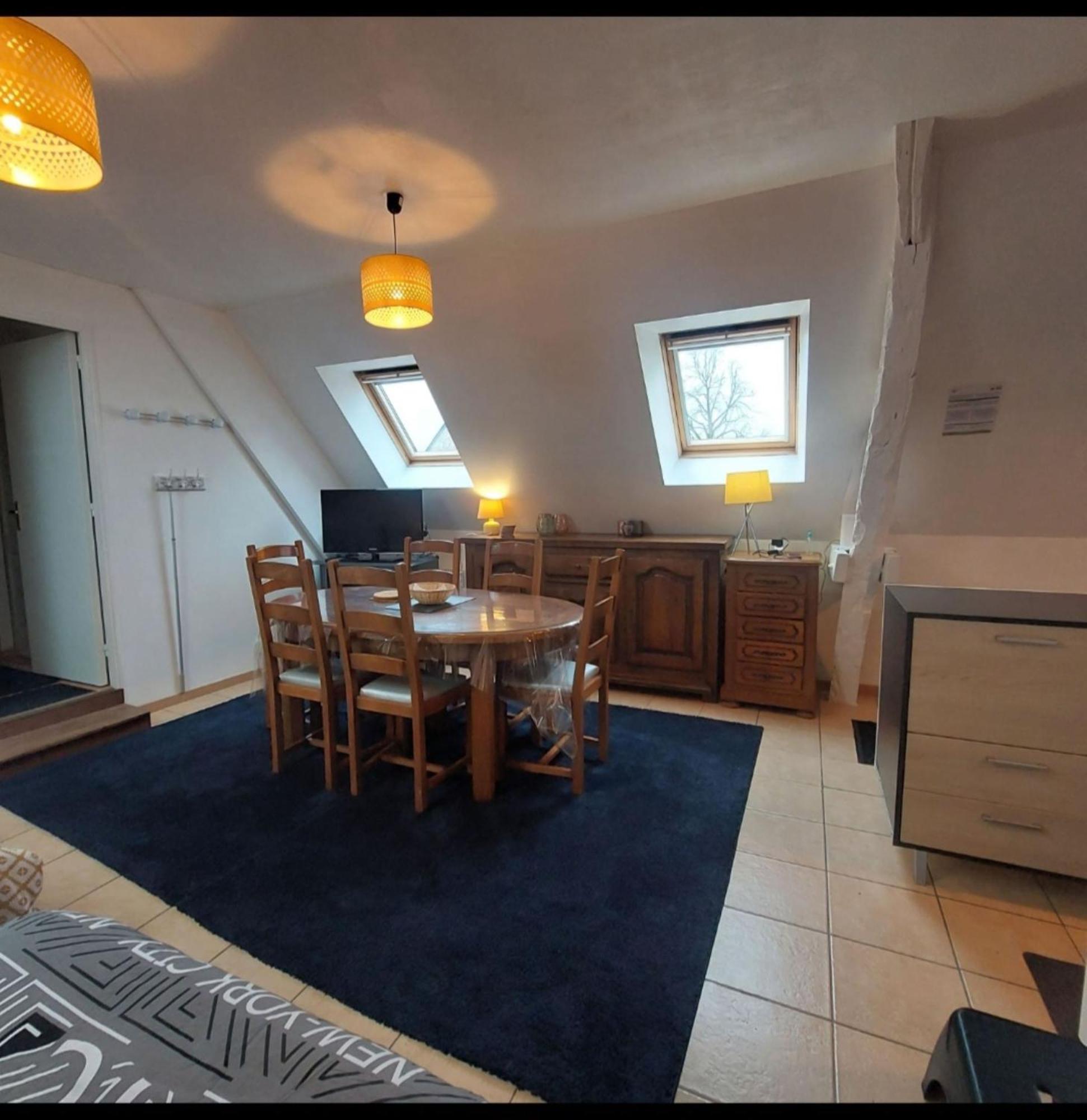 logement campagnard charmant, fonctionnel, cour privée avec WiFi Tauxigny Exterior foto